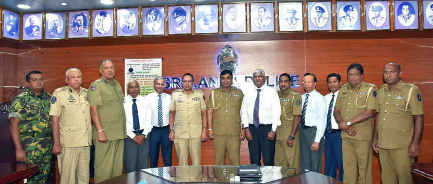 Ceylinco Life marks 30th anniversary with donations to Sri Lanka Police