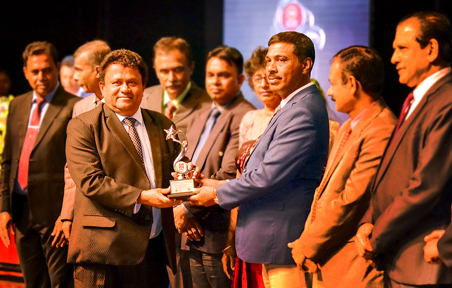 Andaradeniya Estate Pvt Ltd clinches Industrial Excellence Silver Award