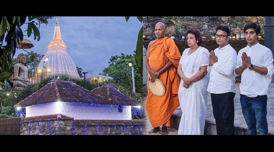 Swadeshi Khomba illuminates Wariyapola Kolambagama Miyugunarama Rajamaha Viharaya during Poson