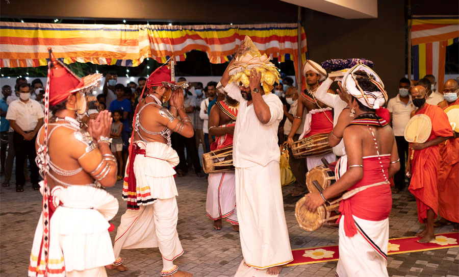 Iconic Developments organises Pirith ceremony to mark official handover of Iconic Galaxy apartments