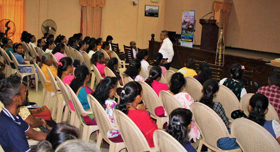 HNB FINANCE uplifts over 300 entrepreneurs in Kurunegala Kegalle