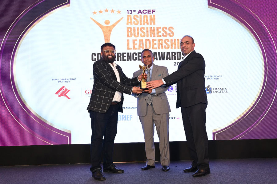 Peoples Leasing Finance Shines with Gold at ACEF Asian Business Leaders Awards