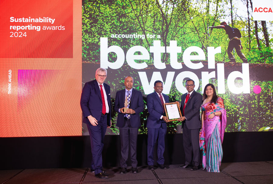 Sampath Bank s Sustainability Leadership Recognised at ACCA Sri Lanka Awards 2024