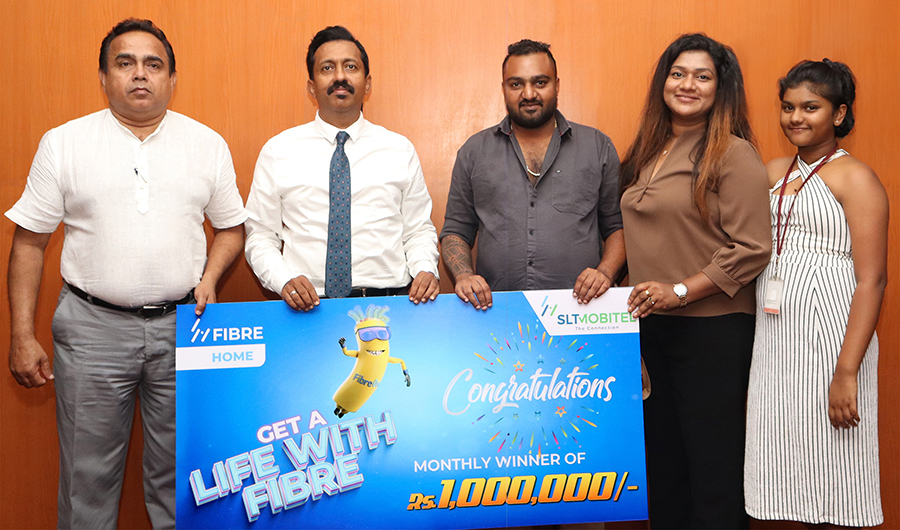 SLT MOBITEL presents LKR 1000000 to January s Fibre Elite Rewards winner
