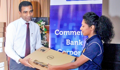 ComBank donates laptops to visually-impaired undergraduates