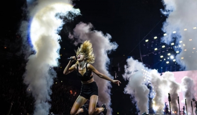 Taylor Swift Shocked and Disappointed by Apple Music Contract