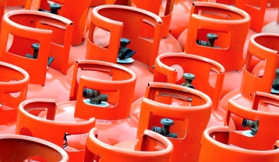 Asia LPG prices hit over 2-year low on weak crude, regional glut